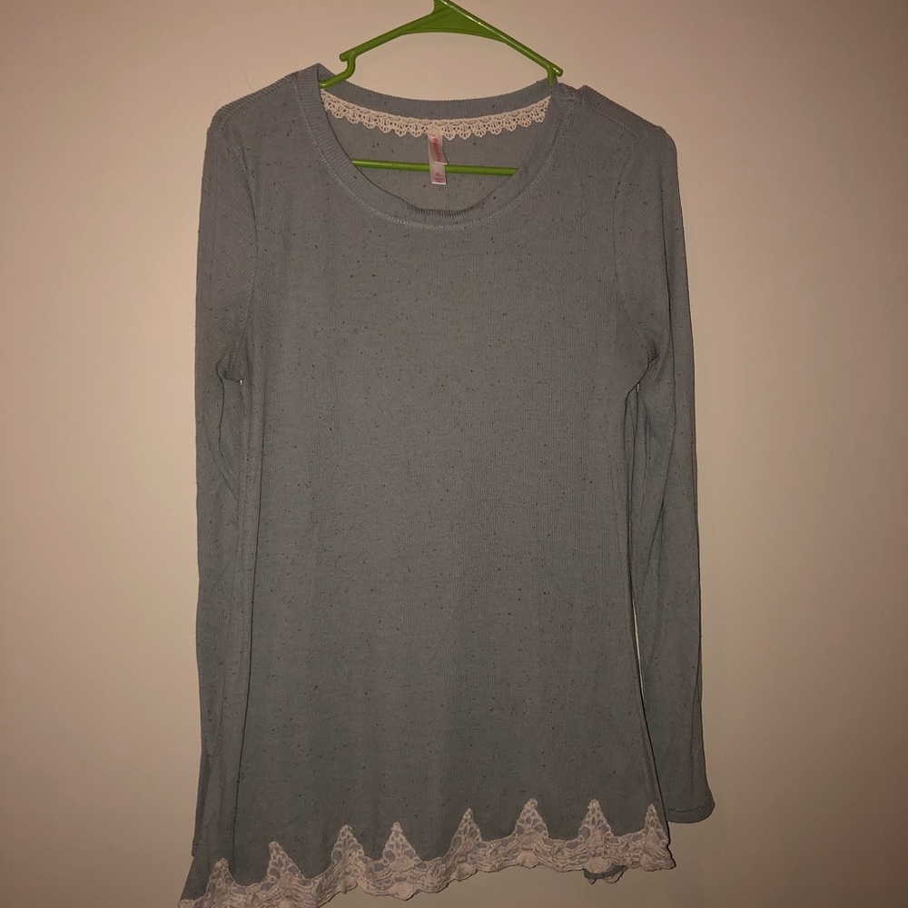 Long sleeve green tunic type top